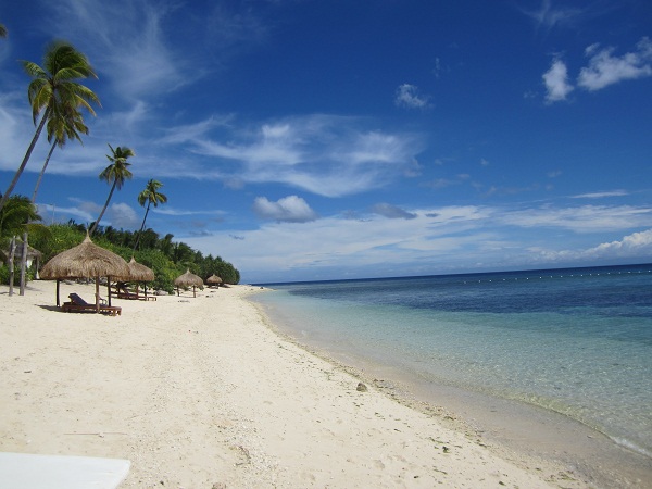 Coco Grove Beach Resort Resort unter Palmen: Coco Grove Beach Resort auf Siquijor